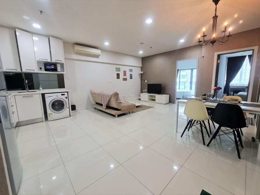 Summer Suites Apartment @Klcc By Sarah'S Lodge Kuala Lumpur Exterior photo